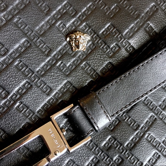 SOLD Versace Leather Travel Pouch Wristlet Bag - Picture 4 of 8